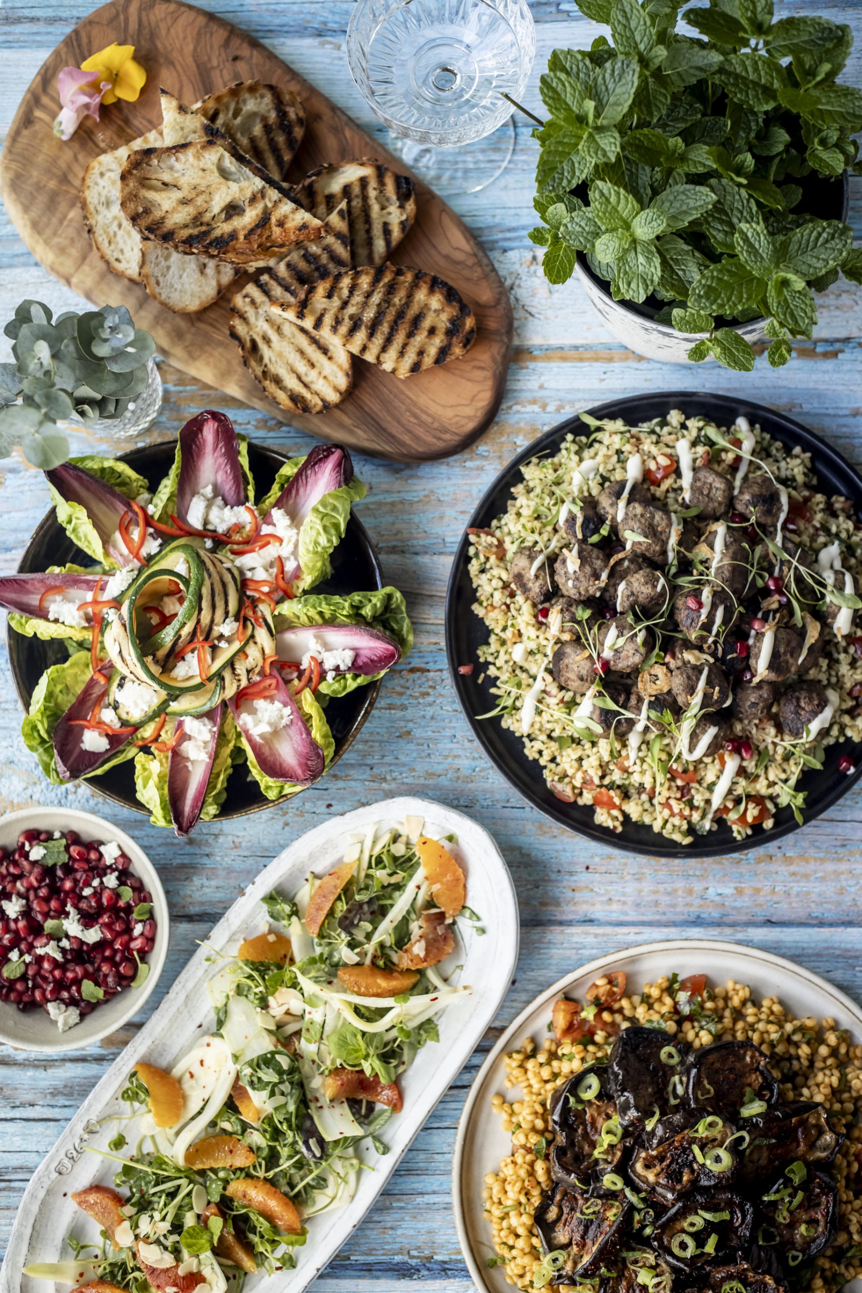 Wedding Sharing Platters vs Plated Meal: Which Is Right for You ...